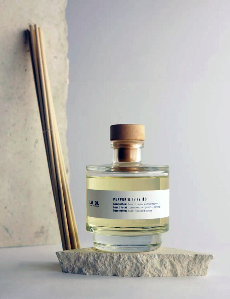 Híbýlailmur diffuser Lab Co | Pepper & iris